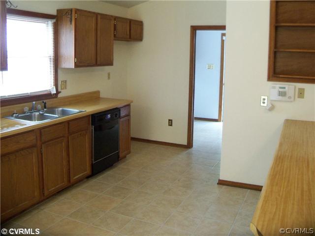 1154 Dorrell Road Aylett, VA 23009 - Photo 3 of 11 Kitchen