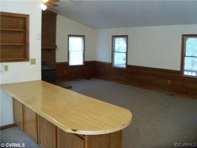 1154 Dorrell Road Aylett, VA 23009 - Photo 5 of 11 Den/Family/Great Room