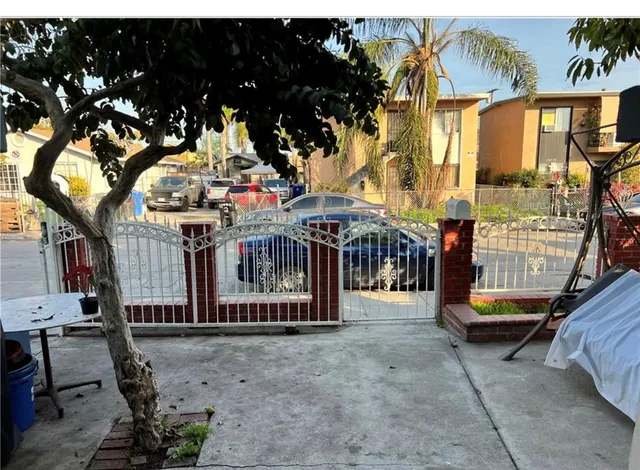 a view of a house with a park