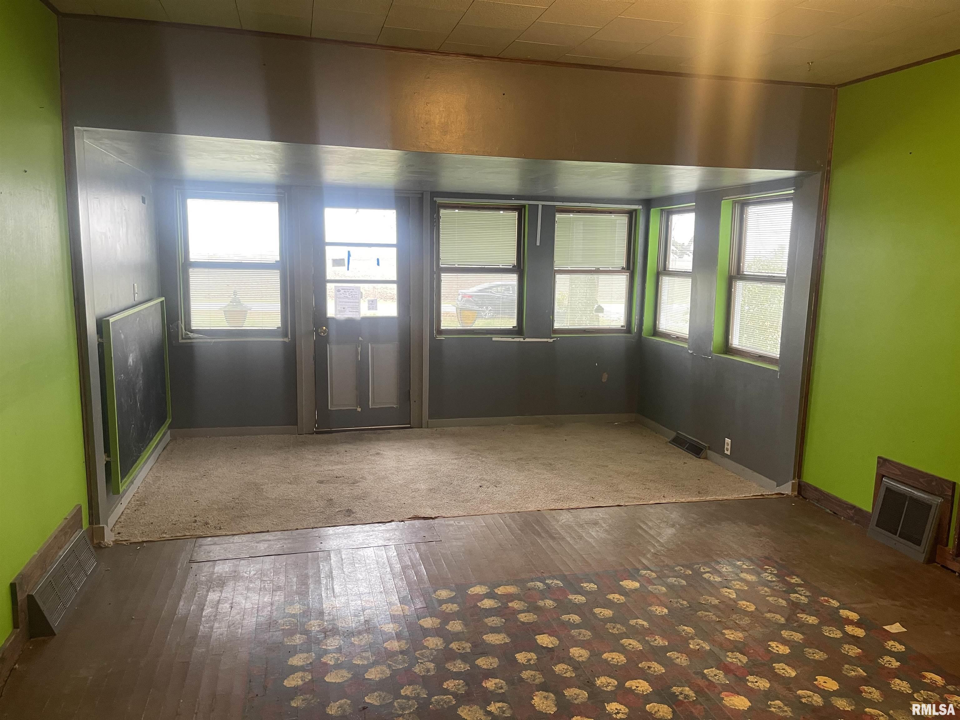 17095 North 17th Avenue Witt, IL 62094 - Photo 2 of 29