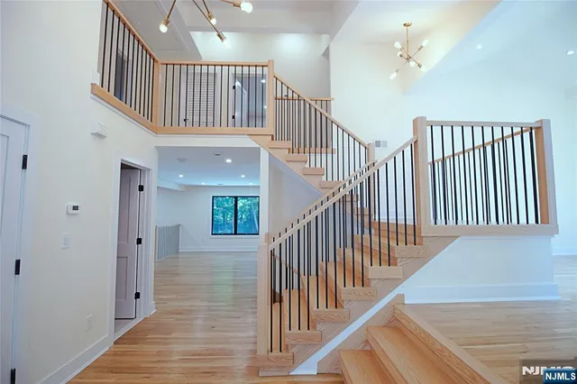 $1,799,000 | 99 Old Hook Road, Closter, NJ 07624