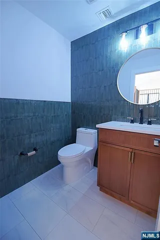 $1,799,000 | 99 Old Hook Road, Closter, NJ 07624