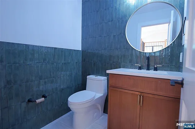 $1,799,000 | 99 Old Hook Road, Closter, NJ 07624