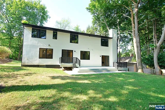 $1,799,000 | 99 Old Hook Road, Closter, NJ 07624