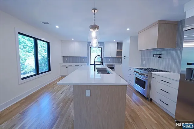 $1,799,000 | 99 Old Hook Road, Closter, NJ 07624