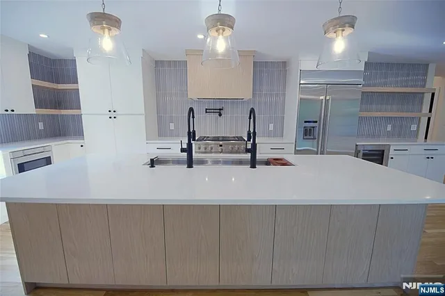 $1,799,000 | 99 Old Hook Road, Closter, NJ 07624