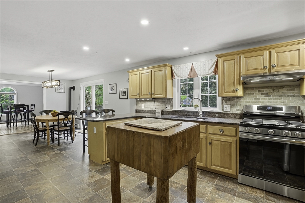 69 Warren Street Upton, MA 01568 - Photo 12 of 41
