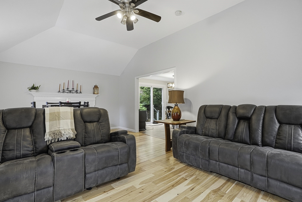 69 Warren Street Upton, MA 01568 - Photo 17 of 41