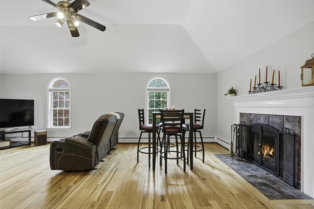 69 Warren Street Upton, MA 01568 - Photo 21 of 41