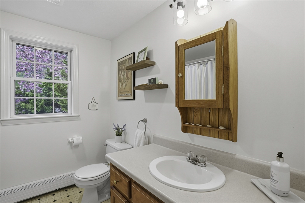 69 Warren Street Upton, MA 01568 - Photo 30 of 41