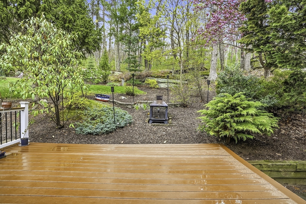 69 Warren Street Upton, MA 01568 - Photo 4 of 41