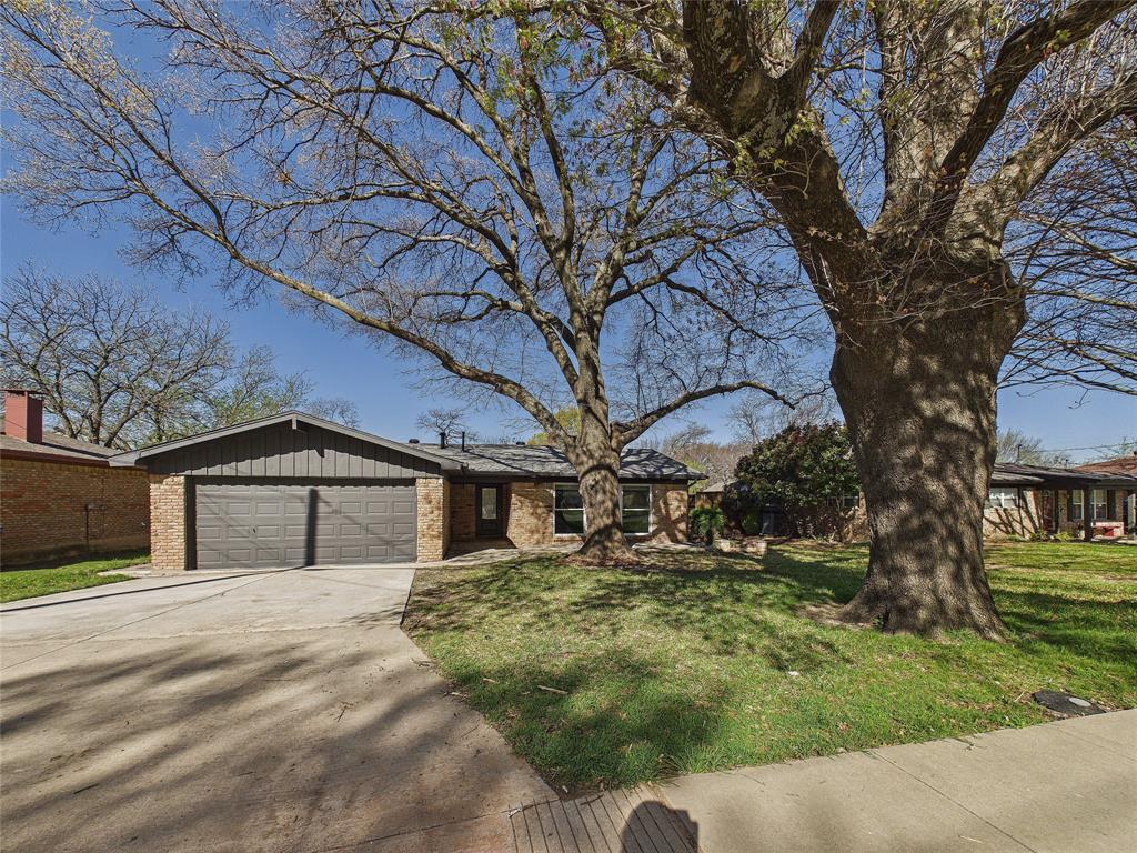 9501 North County Road Frisco, TX 75033 - Photo 1 of 24