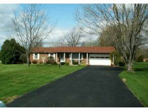 1902 East Schoolview Drive Rochester, IN 46975 - Photo 1 of 1