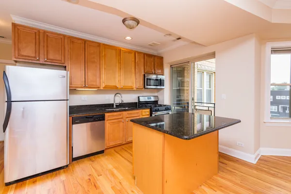 $2,125 | 3510 West Cortland Street, Unit 4S, Chicago, IL 60647