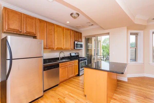 $2,125 | 3510 West Cortland Street, Unit 4S, Chicago, IL 60647