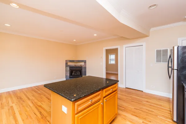 $2,125 | 3510 West Cortland Street, Unit 4S, Chicago, IL 60647