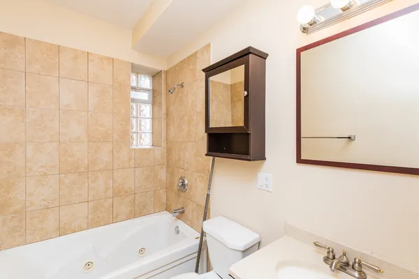 $2,125 | 3510 West Cortland Street, Unit 4S, Chicago, IL 60647