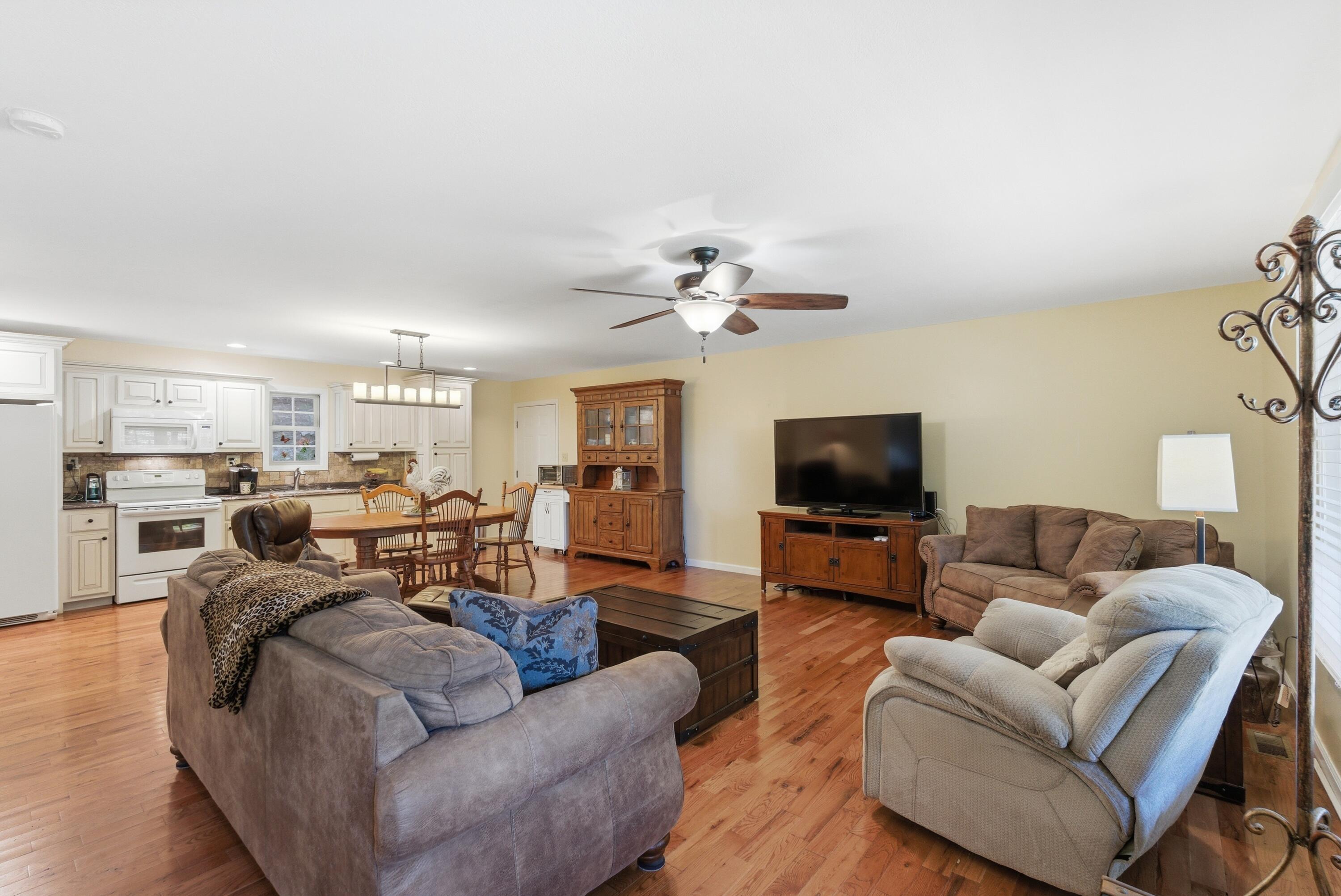 850 Cliffs Edge Road East Bernstadt, KY 40729 - Photo 9 of 33 dsc09199