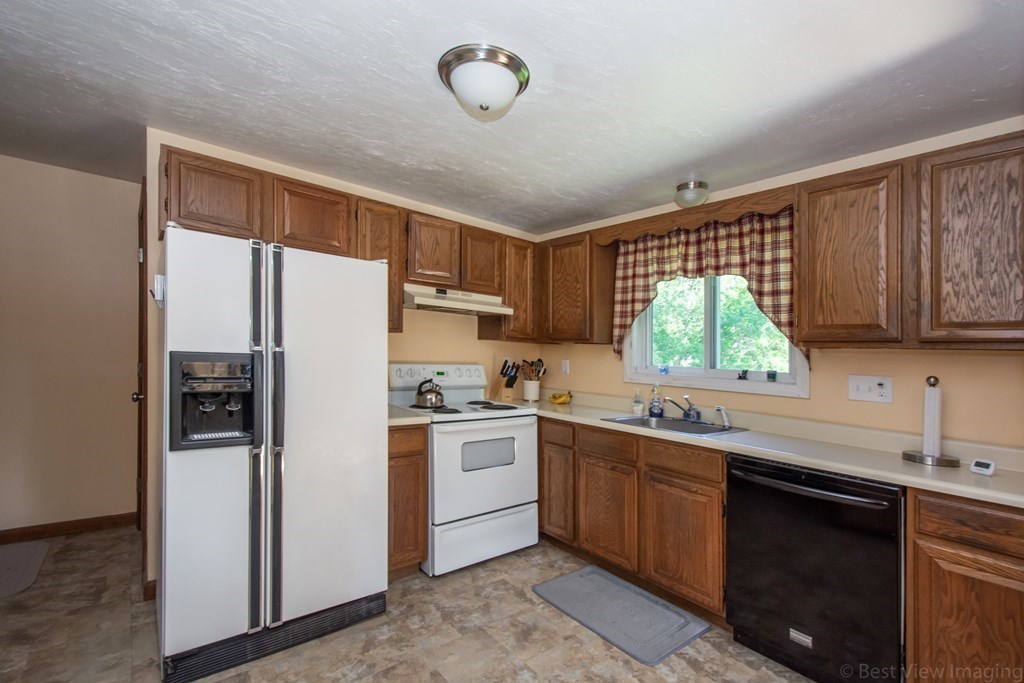 7 Webster Street, Unit 7 Douglas, MA 01516 - Photo 7 of 40