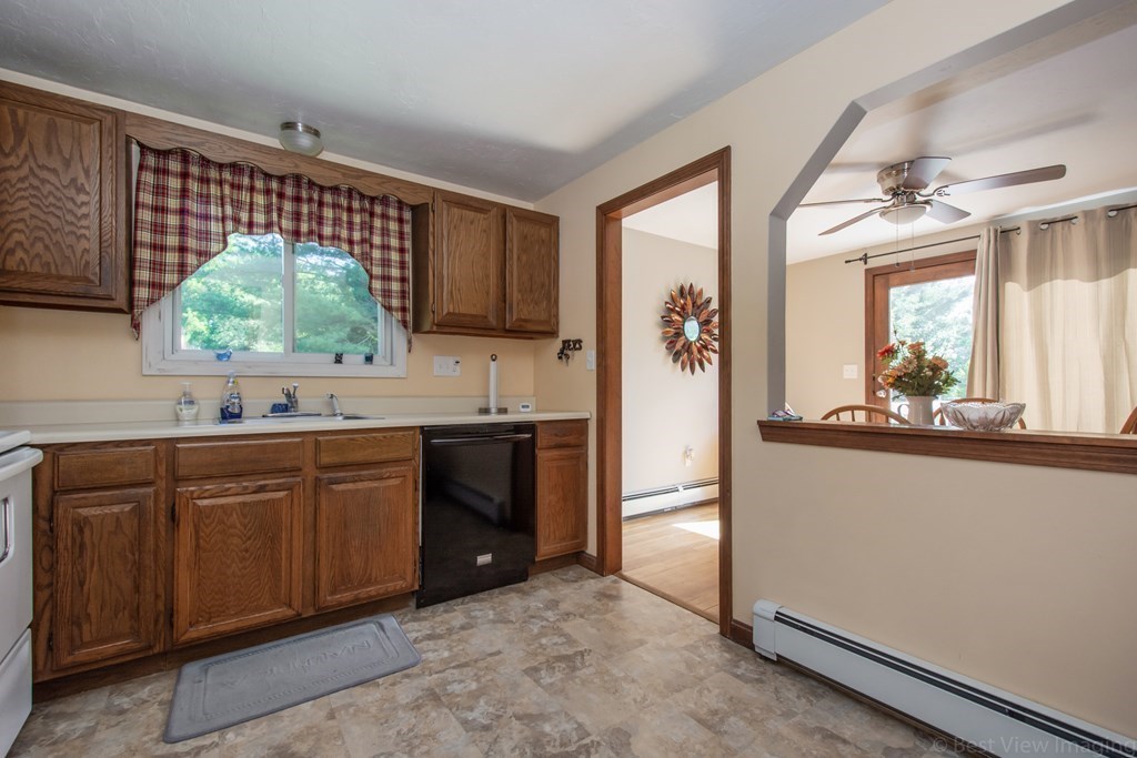 7 Webster Street, Unit 7 Douglas, MA 01516 - Photo 9 of 40