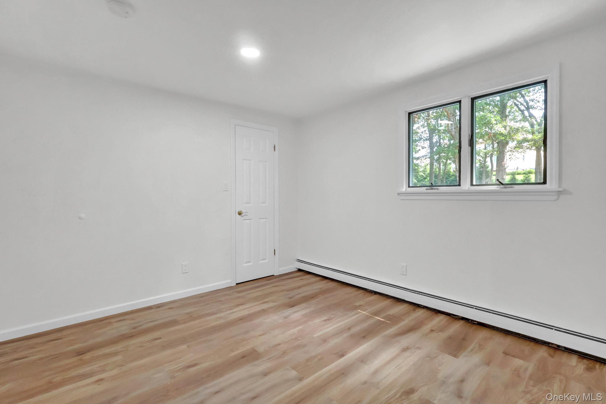 653 Meadow Road Smithtown, NY 11787 - Photo 20 of 34 Gallery Image 20