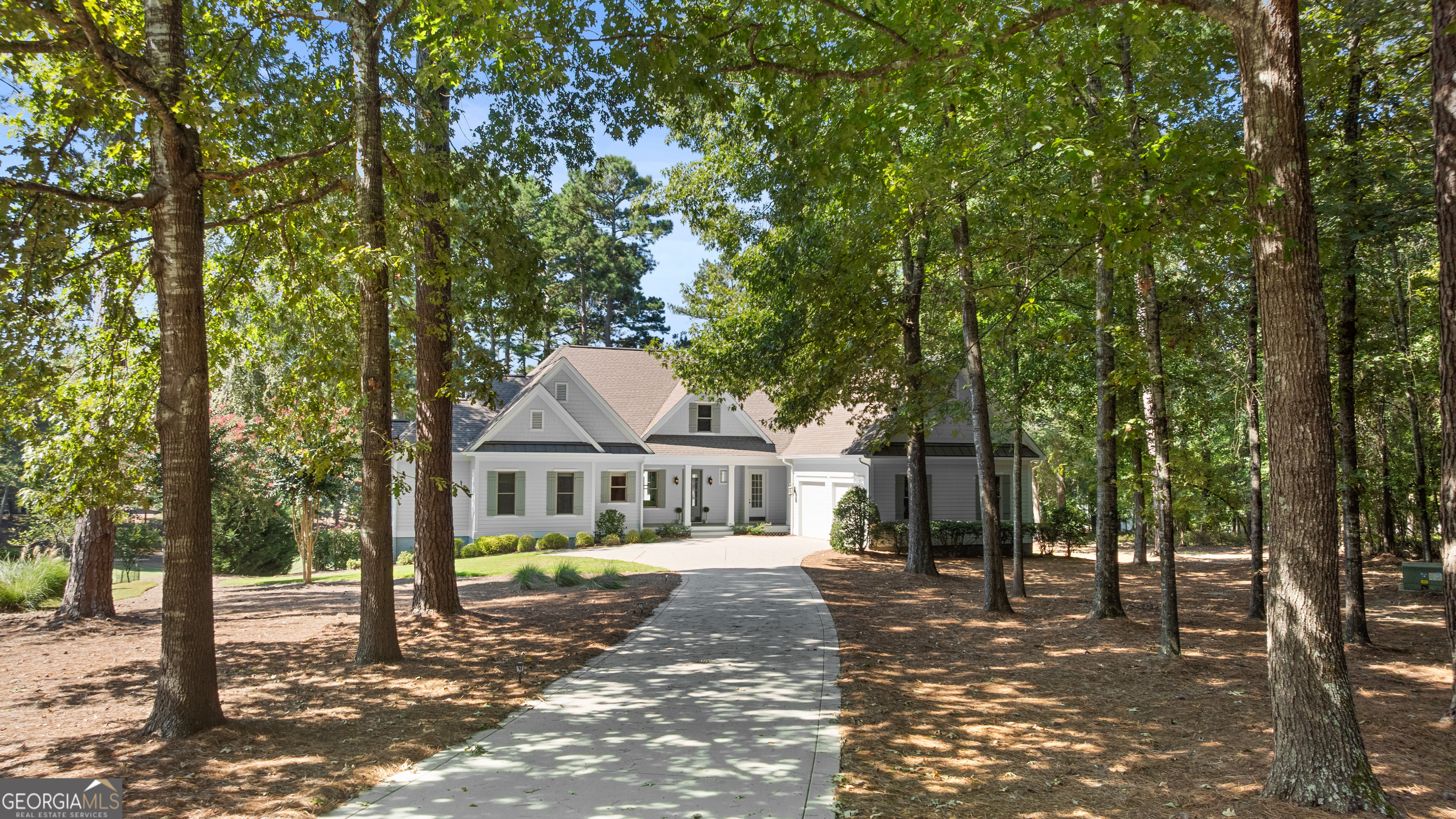 1011 Ridge Terrace Greensboro, GA 30642 - Photo 6 of 72 a front view of a house with a yard