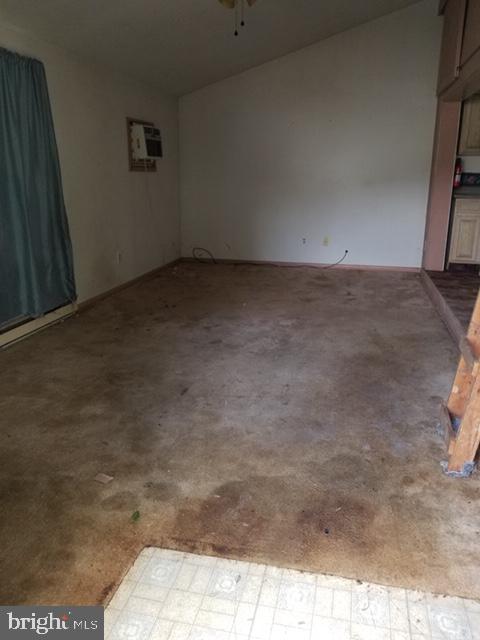 66 Illinois Road Pennsville, NJ 08070 - Photo 4 of 11 Family Room