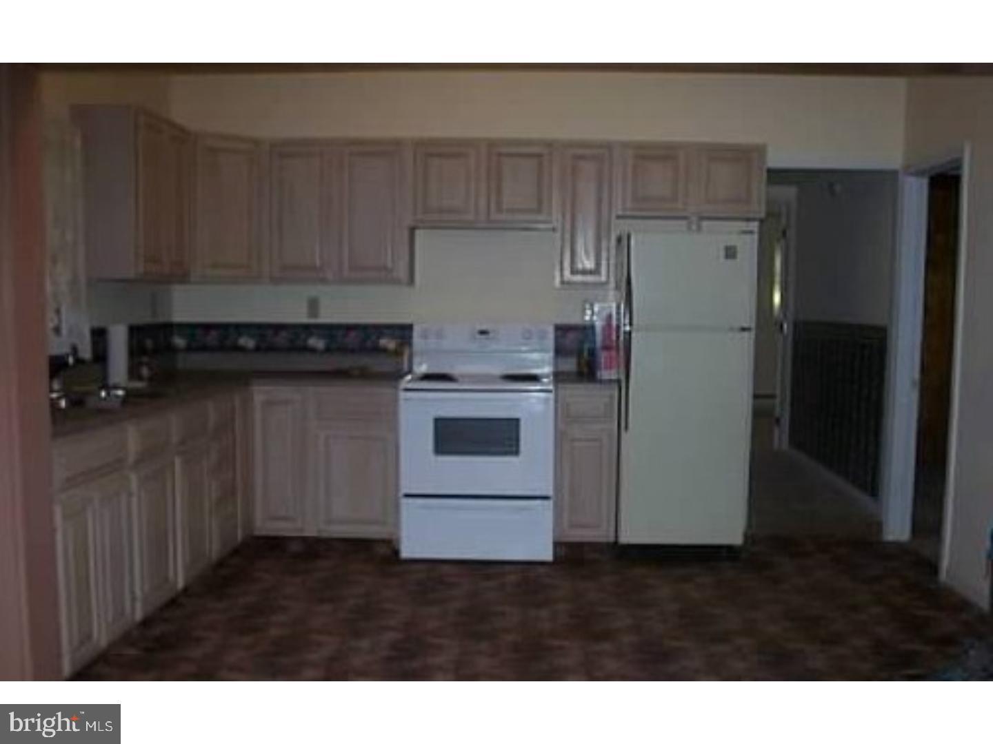66 Illinois Road Pennsville, NJ 08070 - Photo 5 of 11 Kitchen