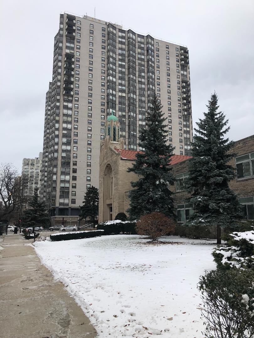 5701 North Sheridan Road, Unit 29T Chicago, IL 60660 - Photo 1 of 11 a front view of a building