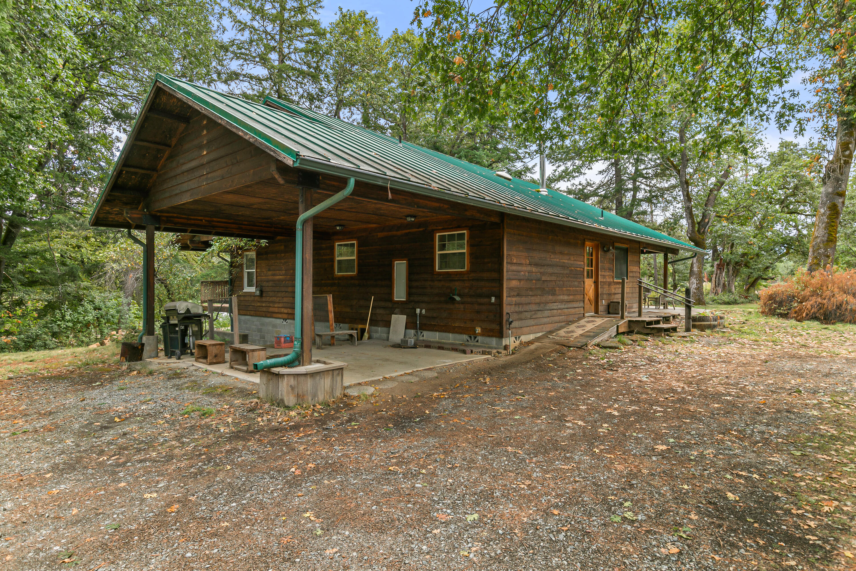 1225 Messinger Road Williams, OR 97544 - Photo 30 of 67 house carport