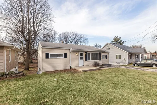 $78,500 | 2706 Shordell Drive, Godfrey, IL 62035