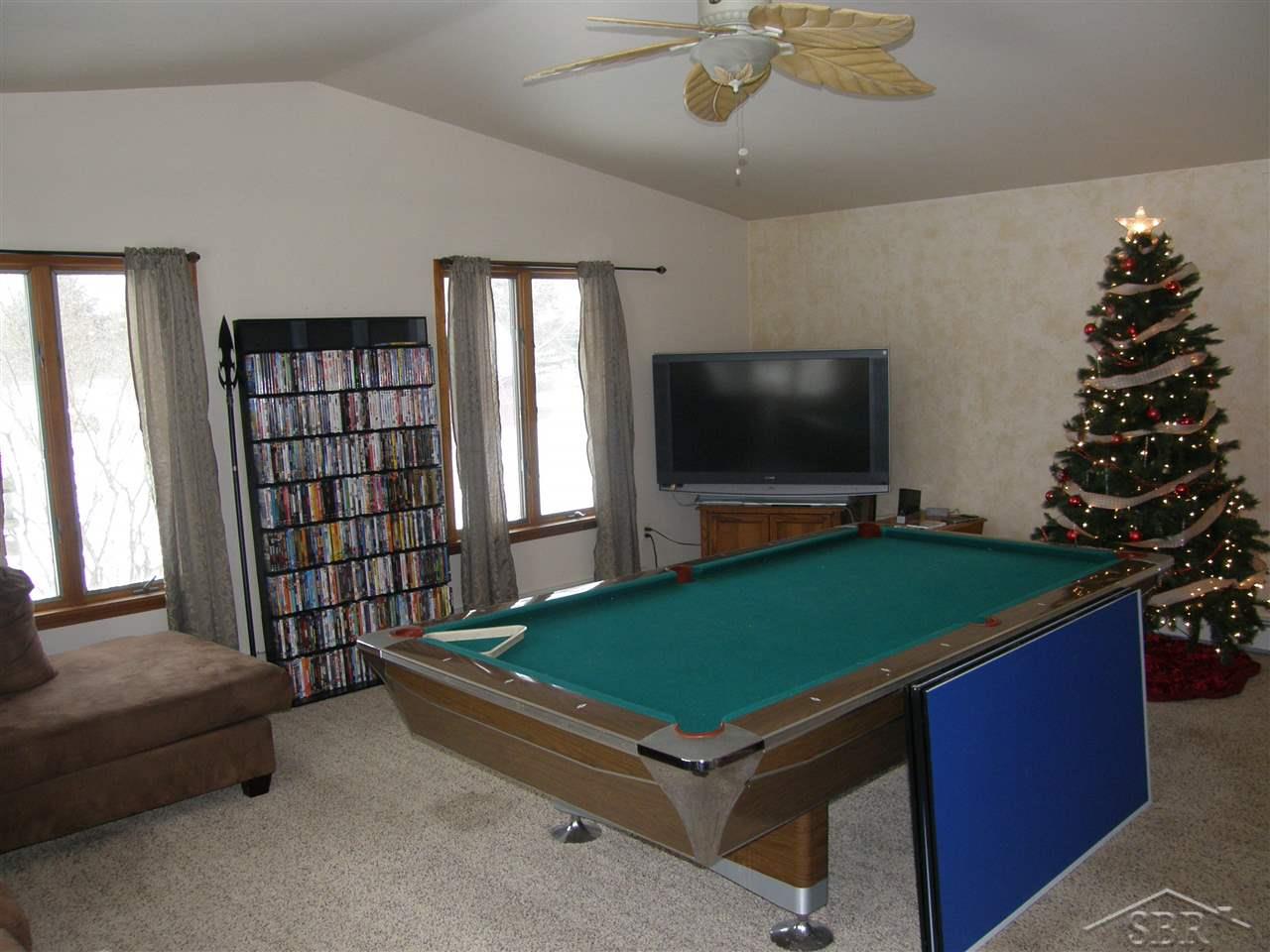 9420 South Hemlock Road St. Charles, MI 48655 - Photo 8 of 16 31309667-7.JPG
