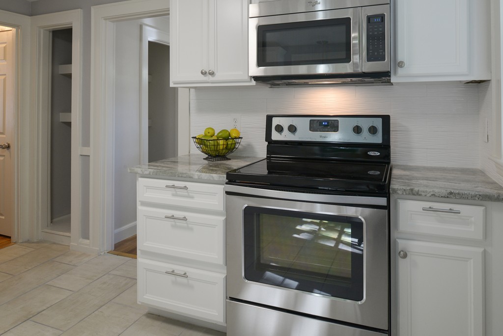51 Tennyson Road Reading, MA 01867 - Photo 12 of 24 Gallery Image 12