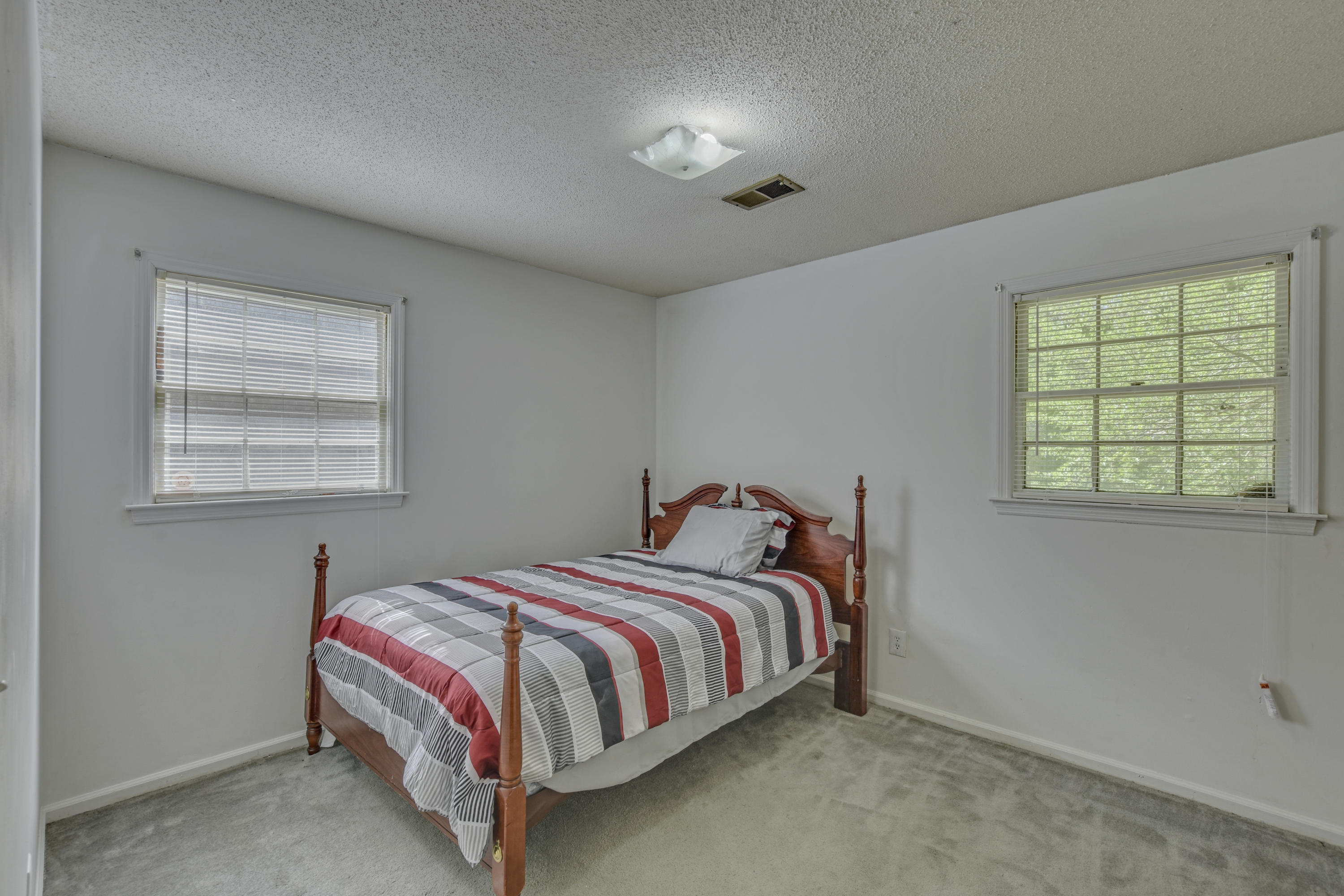 108 Waring Road Summerville, SC 29485 - Photo 11 of 16 4