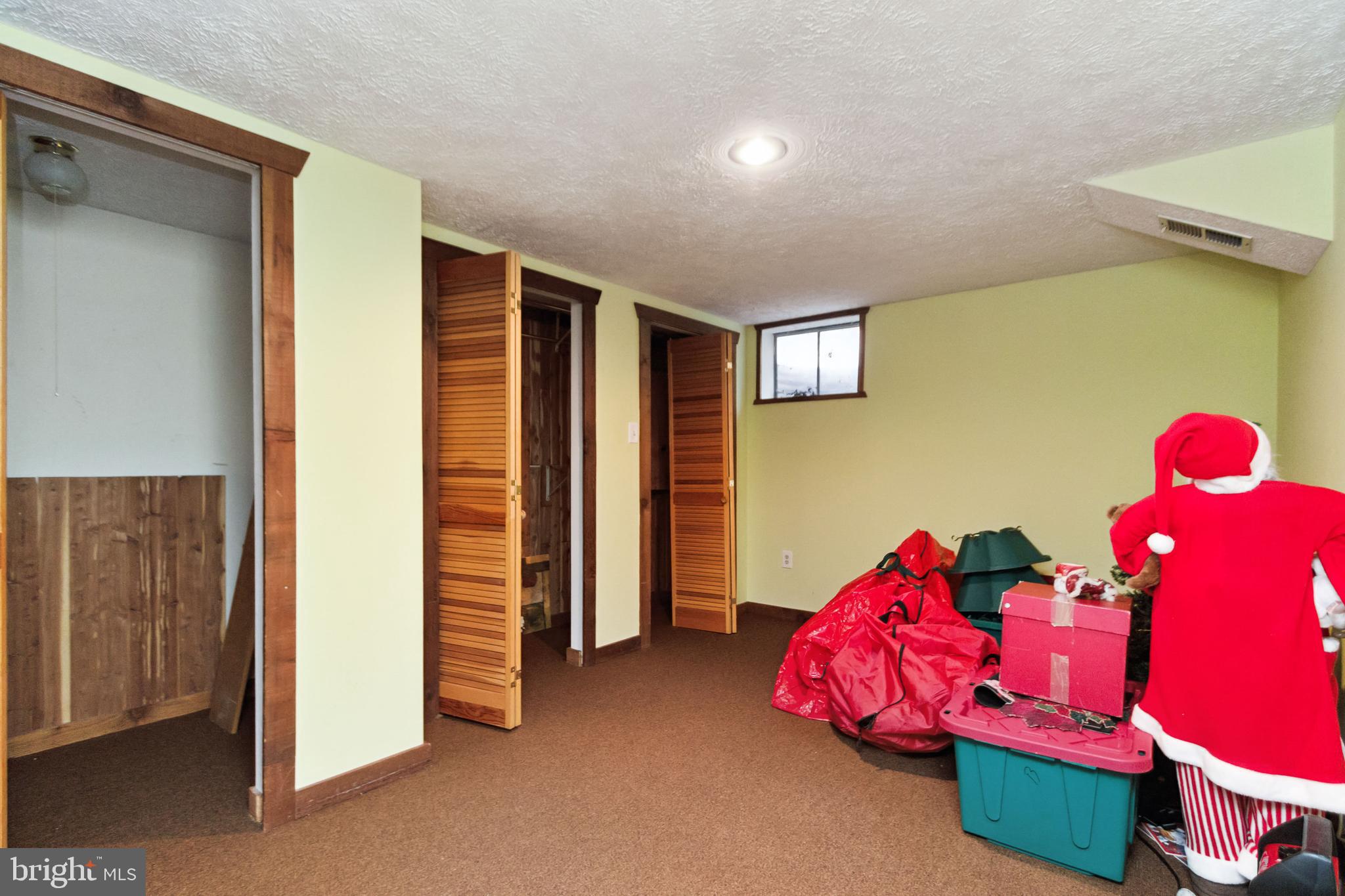 9821 Natick Road Burke, VA 22015 - Photo 21 of 25