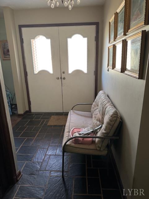 1092 Mount Pleasant Road Pamplin, VA 23958 - Photo 5 of 17 a room with furniture and a window