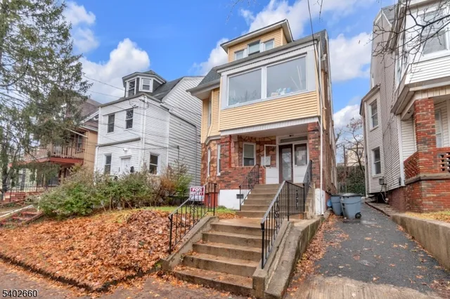 $2,000 | 45 Seymour Avenue, Newark, NJ 07108