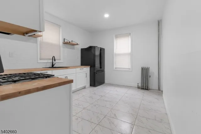 $2,000 | 45 Seymour Avenue, Newark, NJ 07108