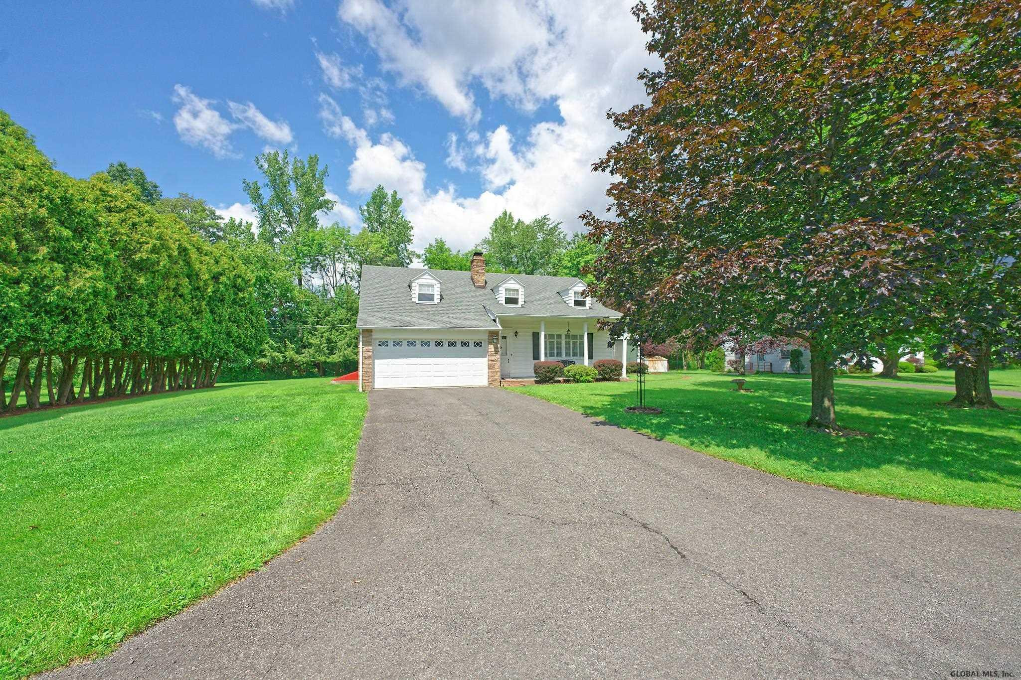 173 Boght Road Colonie, NY 12189 - Photo 9 of 35 Photo 9