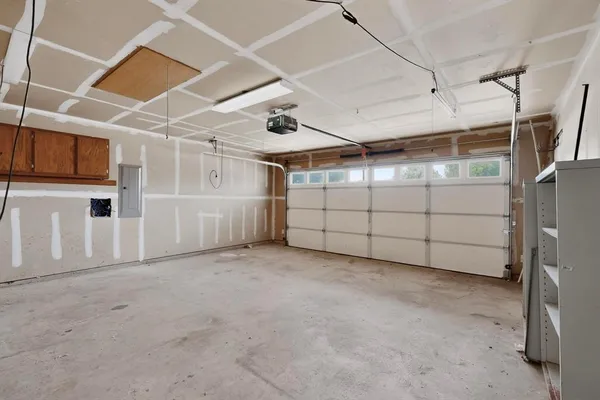 $349,000 | 812 Windswept Drive, Cedar Hill, TX 75104