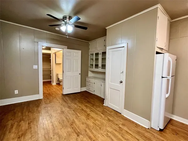$900 | 1002 Gregg Street, Unit CB, Denton, TX 76201