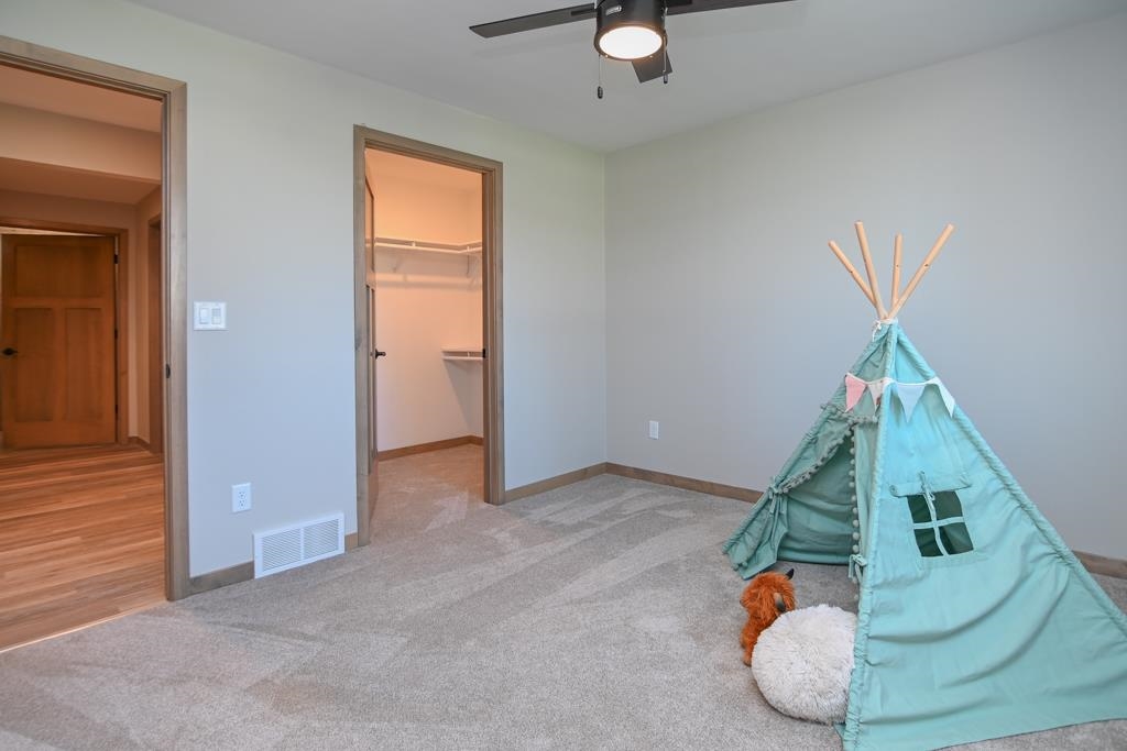 420 Prairie Way Wrightstown, WI 54180 - Photo 42 of 64