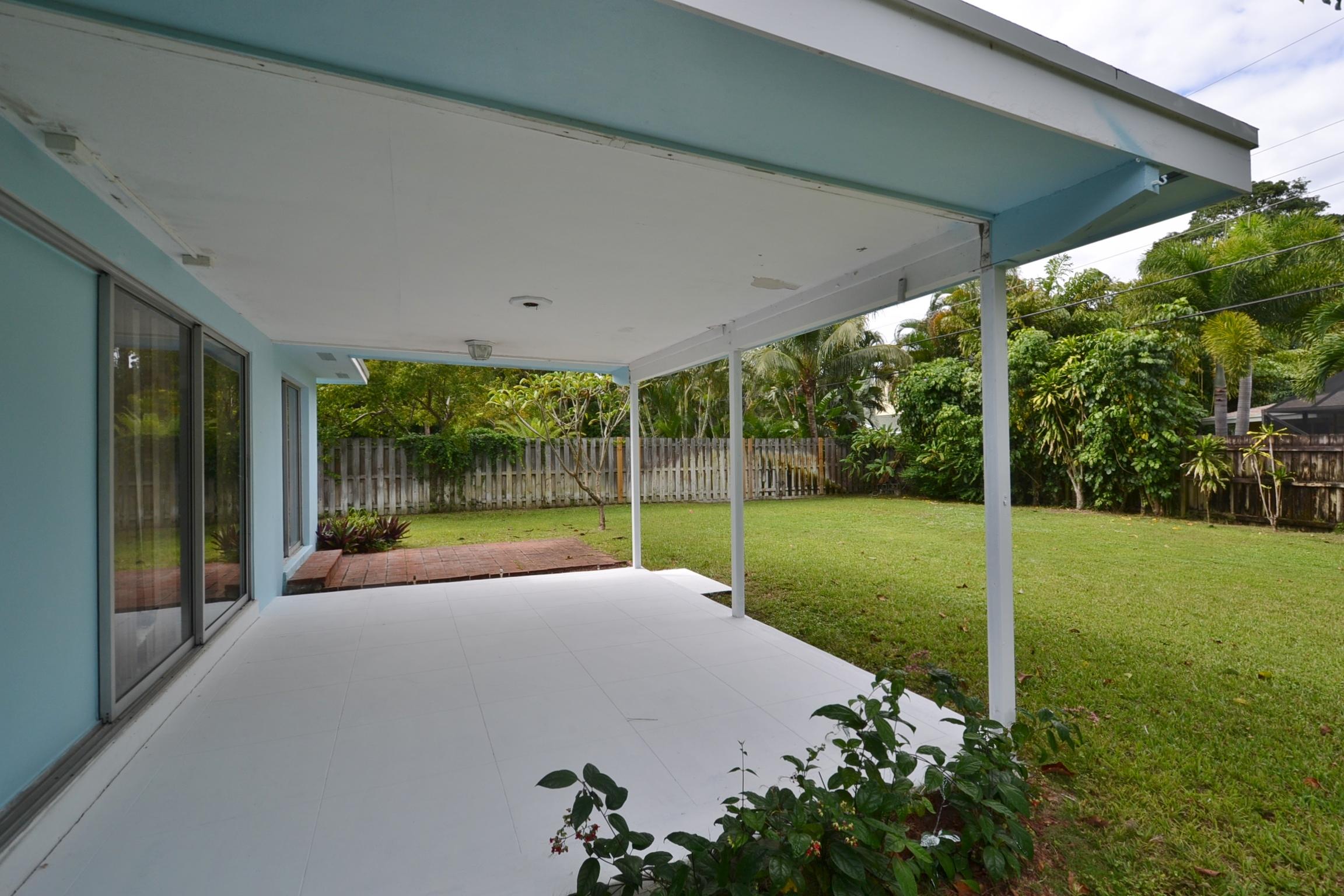 691 Sunset Road Boynton Beach, FL 33435 - Photo 6 of 24 back porch