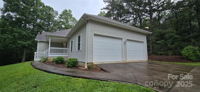 $369,900 | 221 Flat Branch Trail, Mill Spring, NC 28756