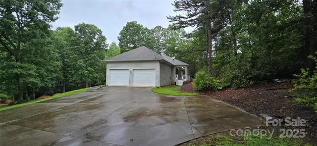 $369,900 | 221 Flat Branch Trail, Mill Spring, NC 28756