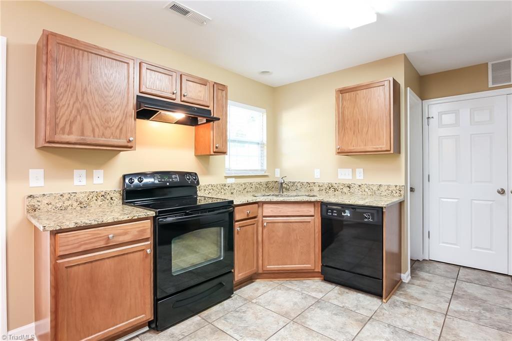 867 Bitting Hall Circle Rural Hall, NC 27045 - Photo 5 of 15