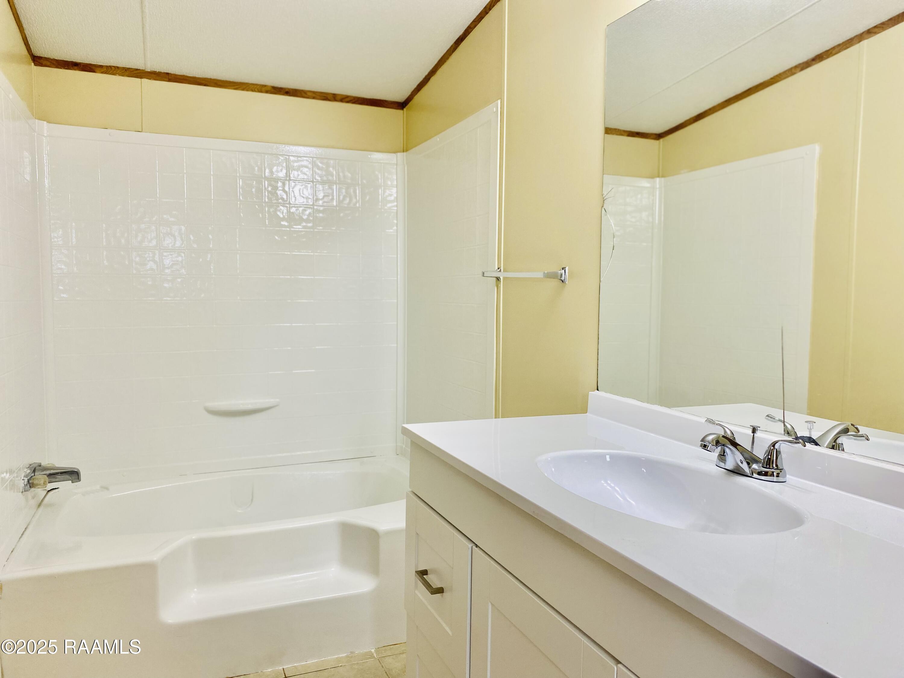 1299 Sawmill Highway, Unit B Breaux Bridge, LA 70517 - Photo 7 of 10 IMG_5461