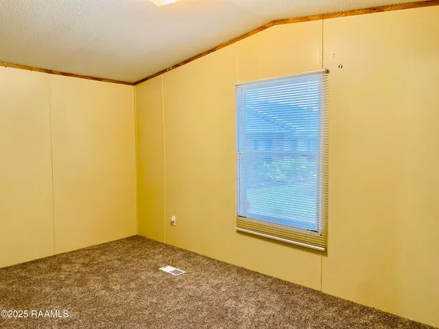 $995 | 1299 Sawmill Highway, Unit B, Breaux Bridge, LA 70517