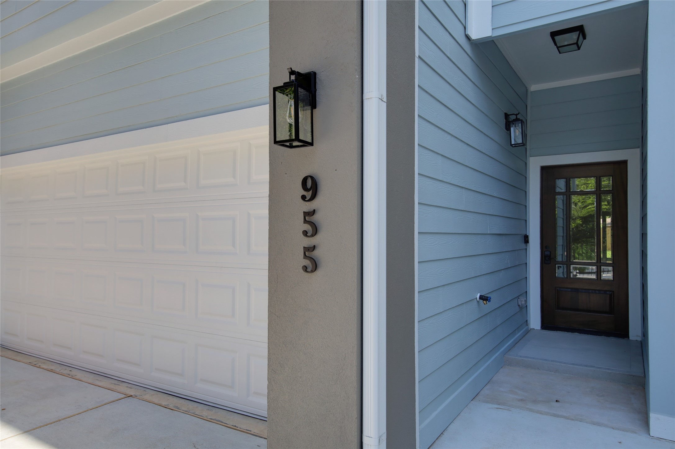 955 Ringold Street Houston, TX 77088 - Photo 4 of 48 a view of door