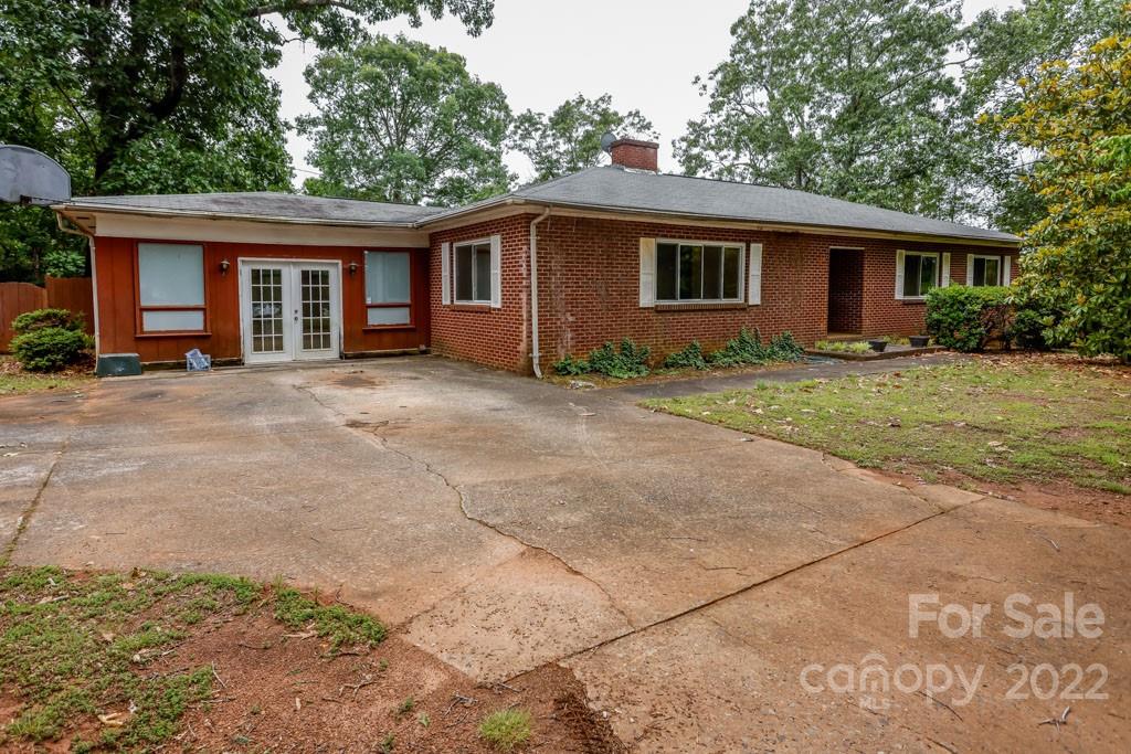 373 Withrow Road Forest City, NC 28043 - Photo 1 of 25 Gallery Image 1